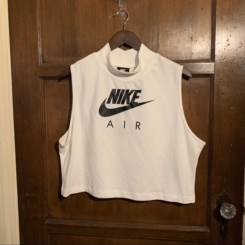 Nike Crop Top NWT